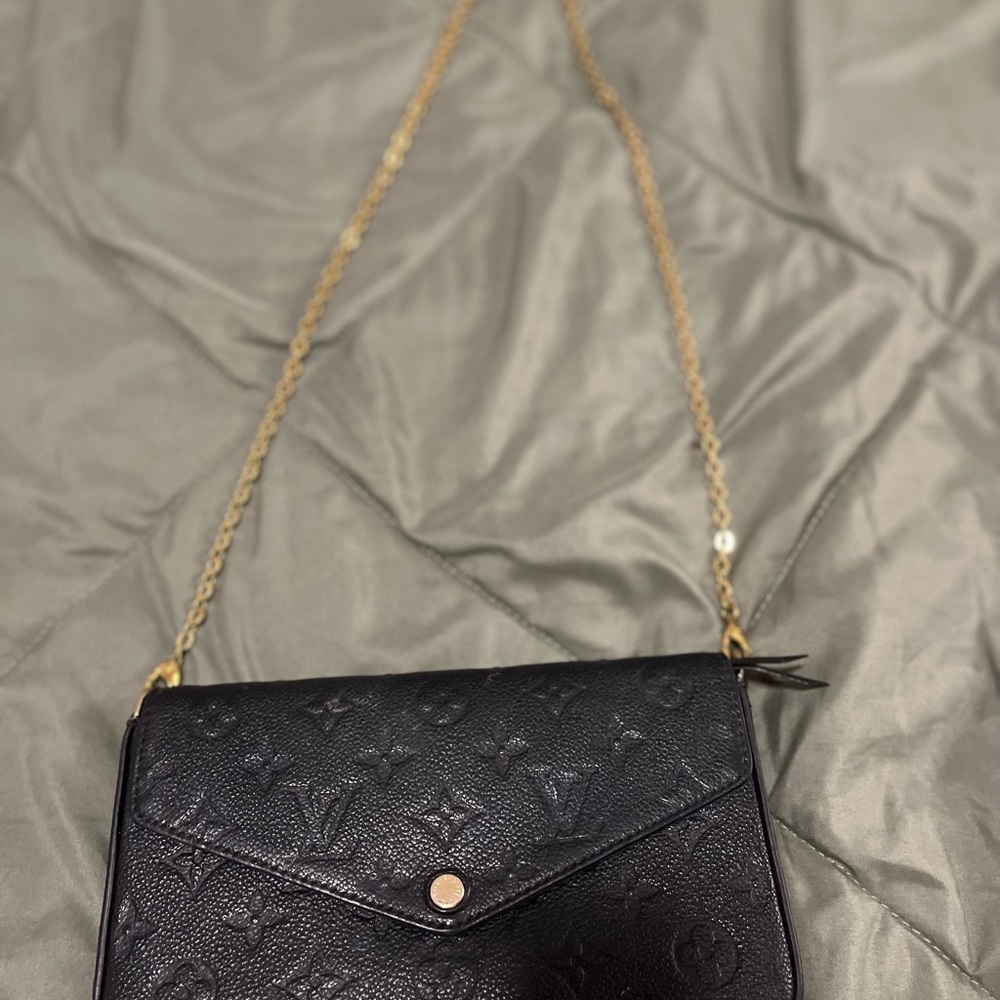 Louis Vuitton Feliche a pouch w/ gold chain - Picture 6 of 8
